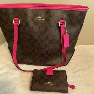 Coach Tote Brown Neon Pink Wit wallet